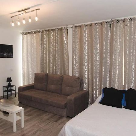 Estudio En Plaza Vara Del Rey Мадрид Экстерьер фото